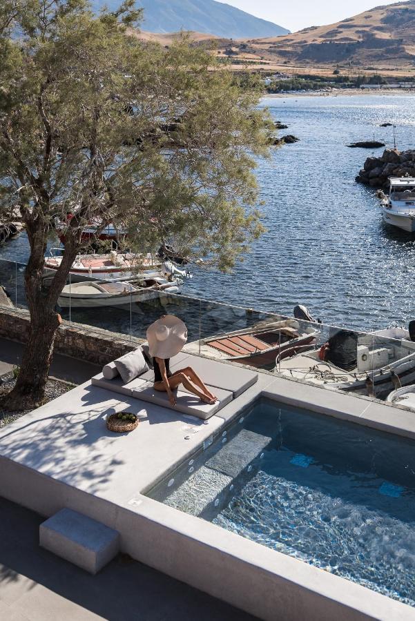 Isla Beach House, A Timeless Retreat, By Thinkvilla Дамнони Екстериор снимка